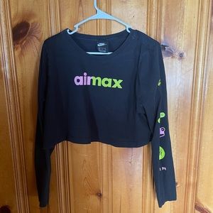 Nike size XL cropped long sleeve shirt